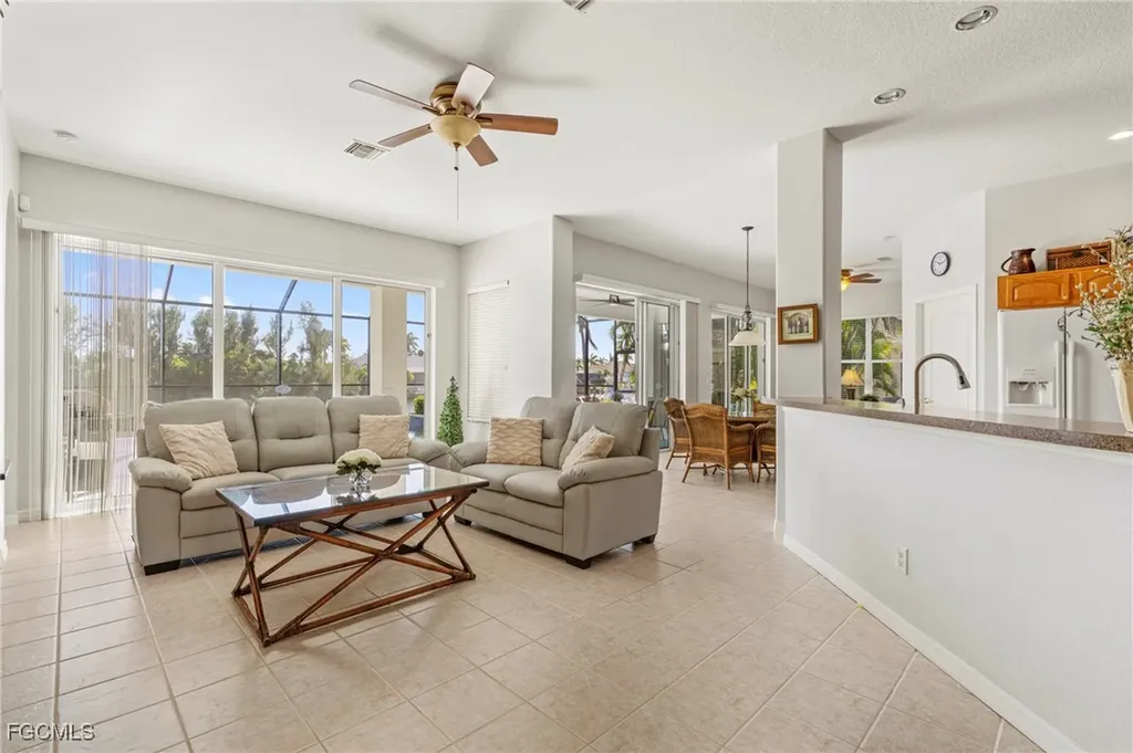 5307 SW 25th Place Cape Coral FL 33914