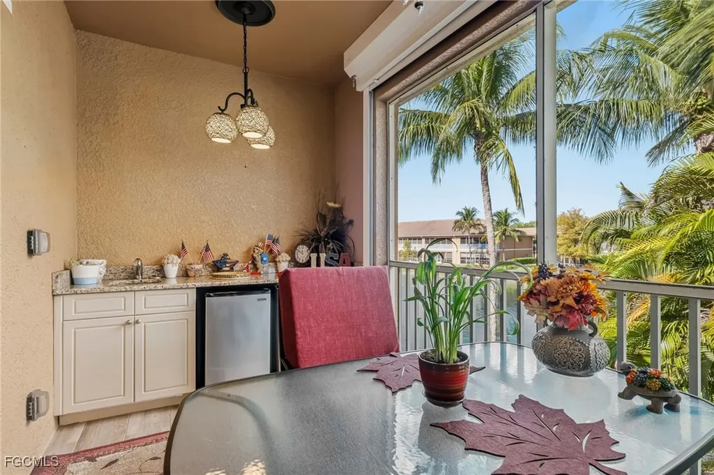 1076 Winding Pines Circle Cape Coral FL 33909