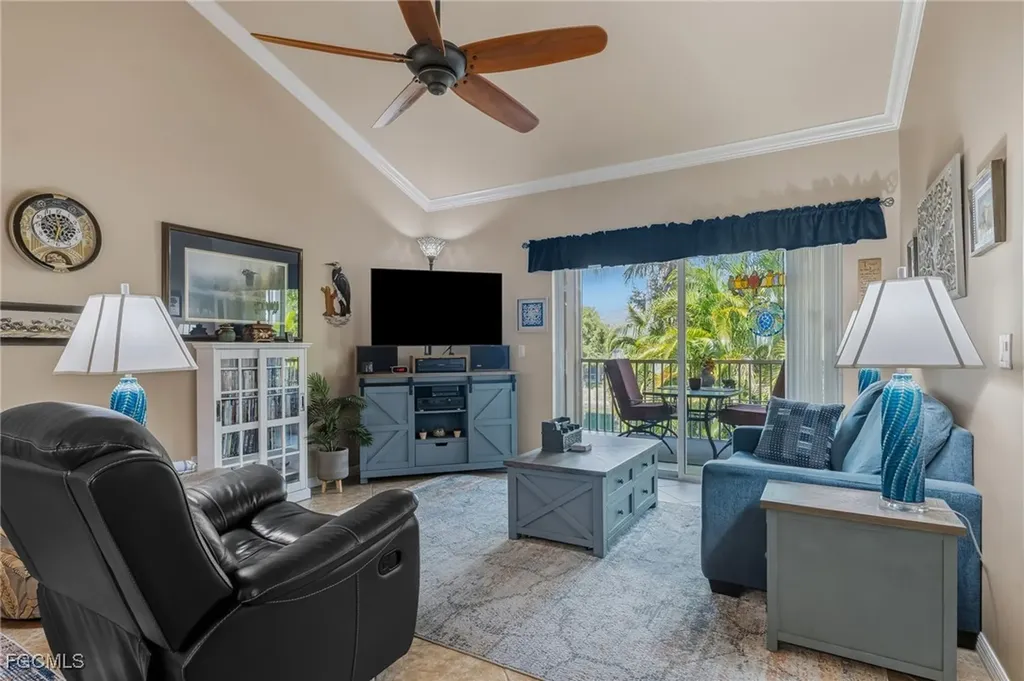 1076 Winding Pines Circle Cape Coral FL 33909