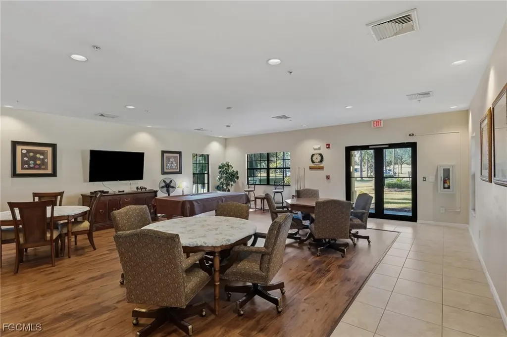 1076 Winding Pines Circle Cape Coral FL 33909