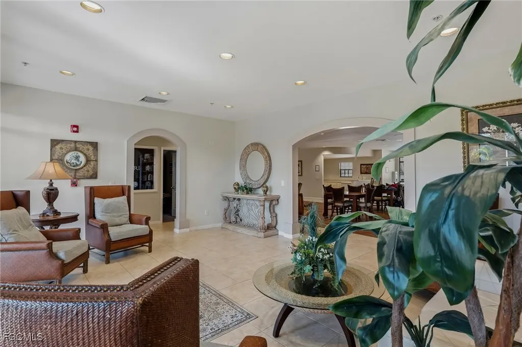 1076 Winding Pines Circle Cape Coral FL 33909