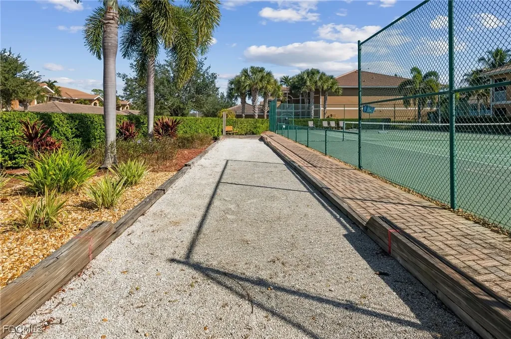 1076 Winding Pines Circle Cape Coral FL 33909