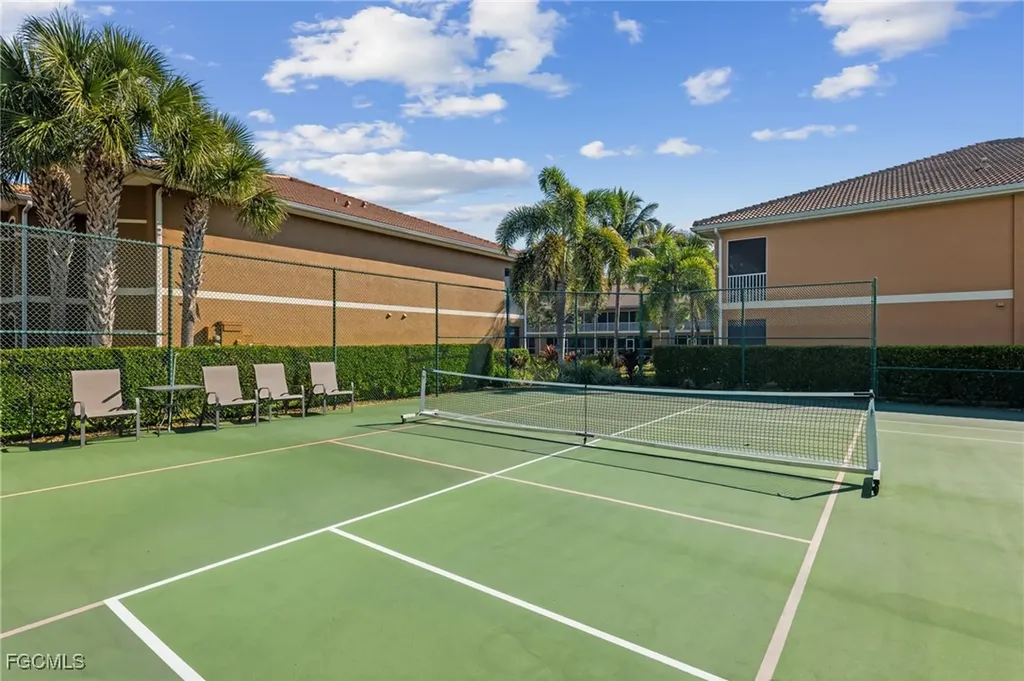 1076 Winding Pines Circle Cape Coral FL 33909