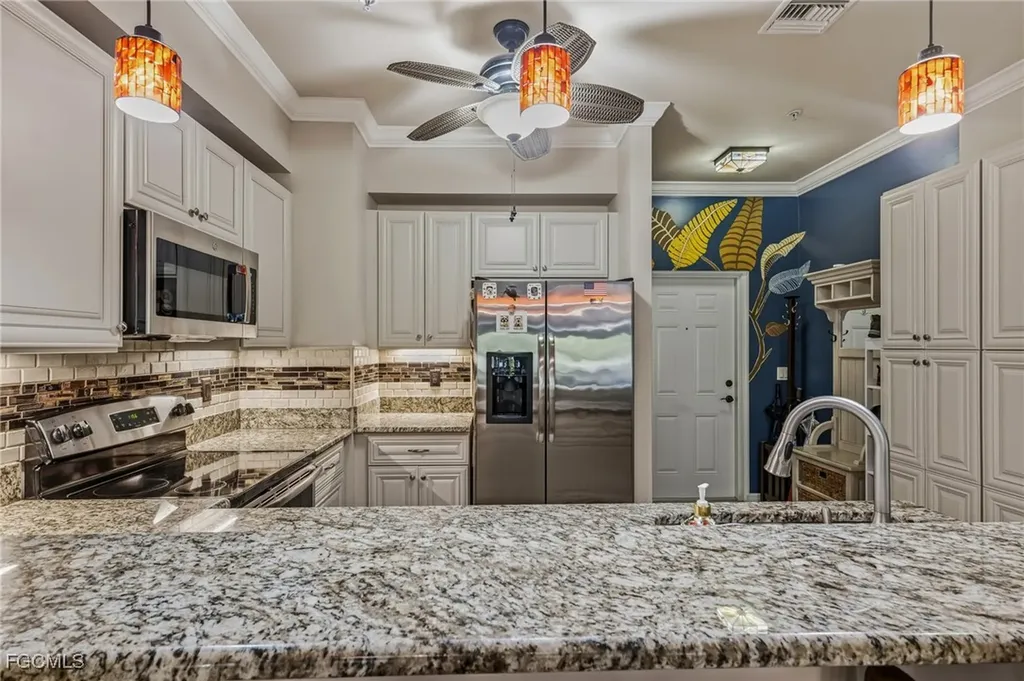 1076 Winding Pines Circle Cape Coral FL 33909
