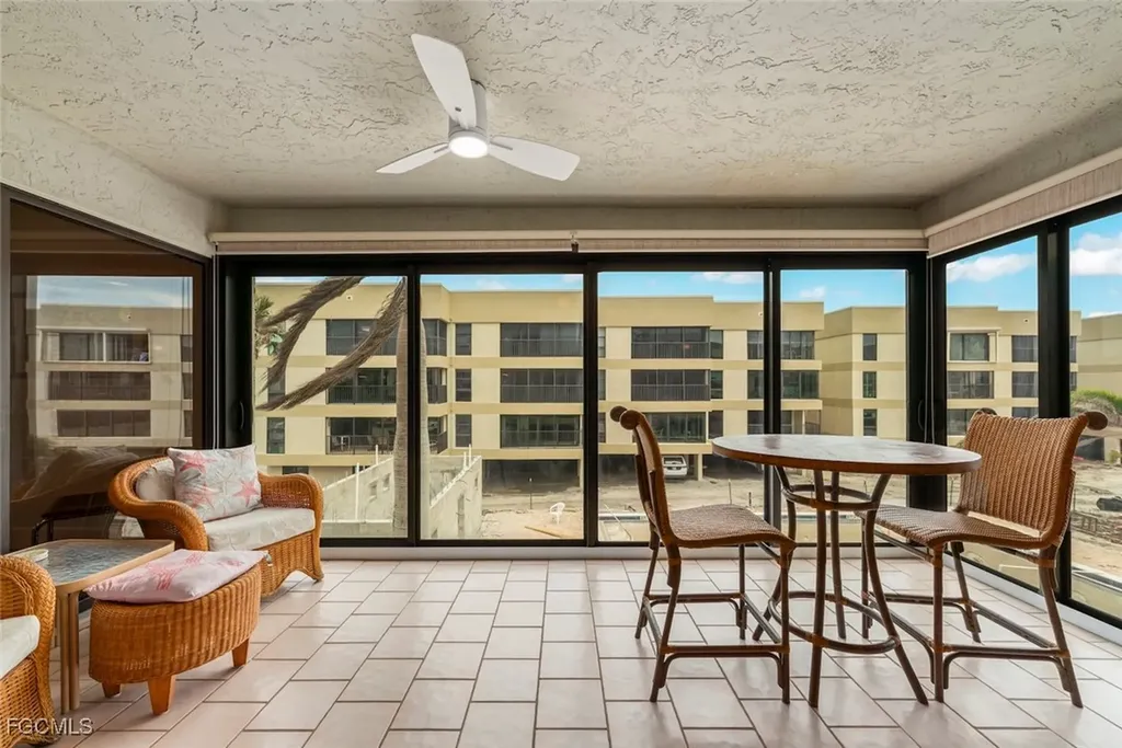 2721 W Gulf Drive Sanibel FL 33957