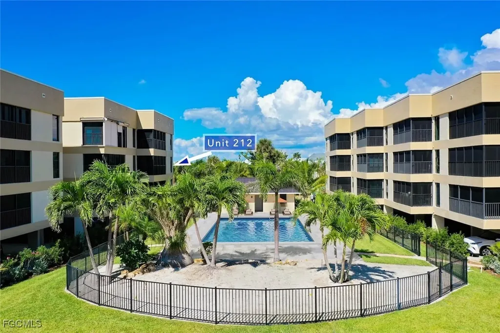 2721 W Gulf Drive Sanibel FL 33957