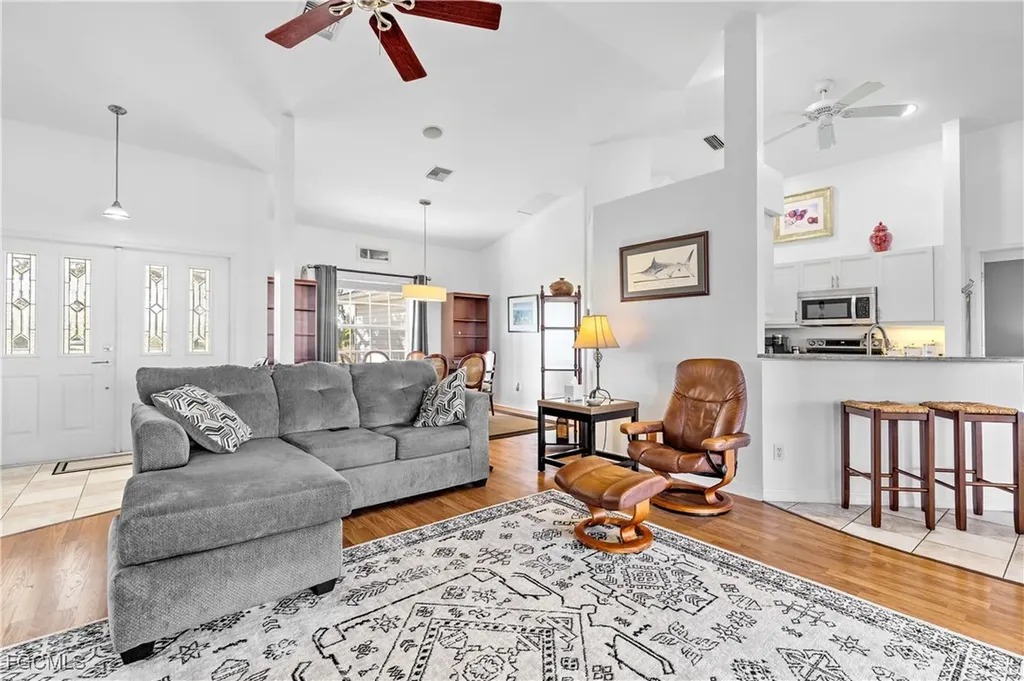 119 SW 39th Place Cape Coral FL 33991