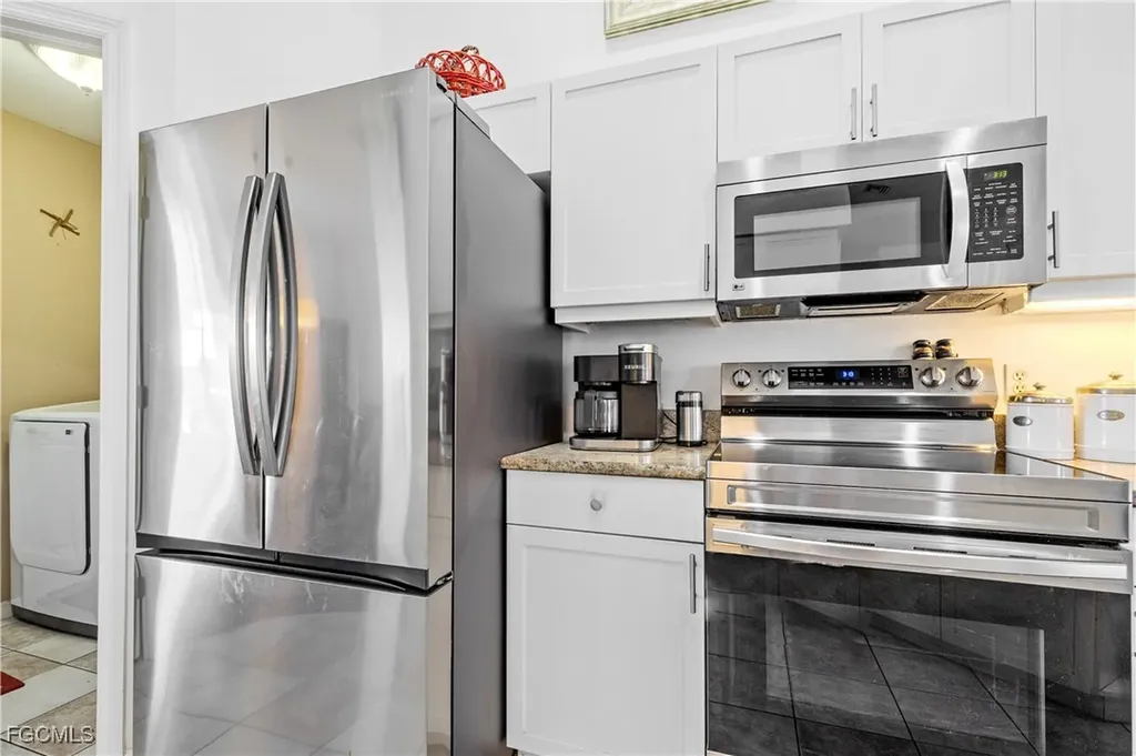 119 SW 39th Place Cape Coral FL 33991