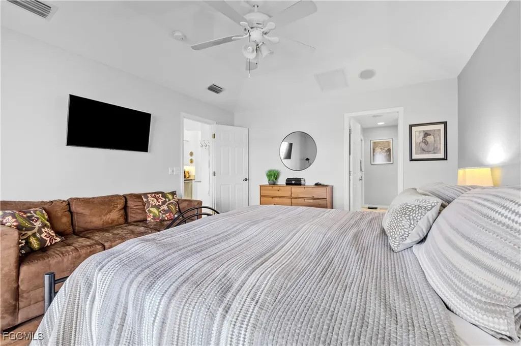 119 SW 39th Place Cape Coral FL 33991