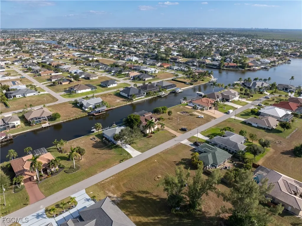 119 SW 39th Place Cape Coral FL 33991