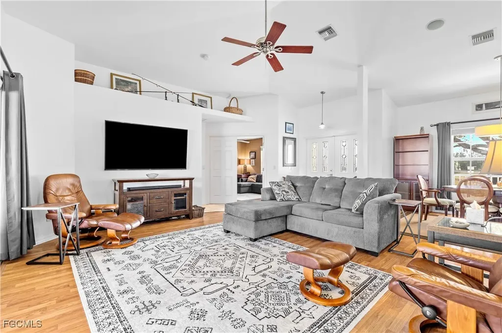 119 SW 39th Place Cape Coral FL 33991