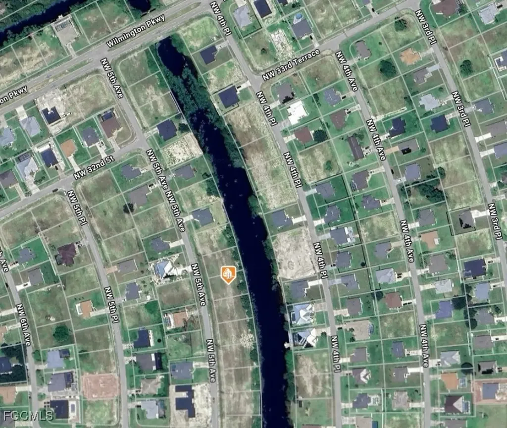 3077 NW 5th Avenue Cape Coral FL 33993