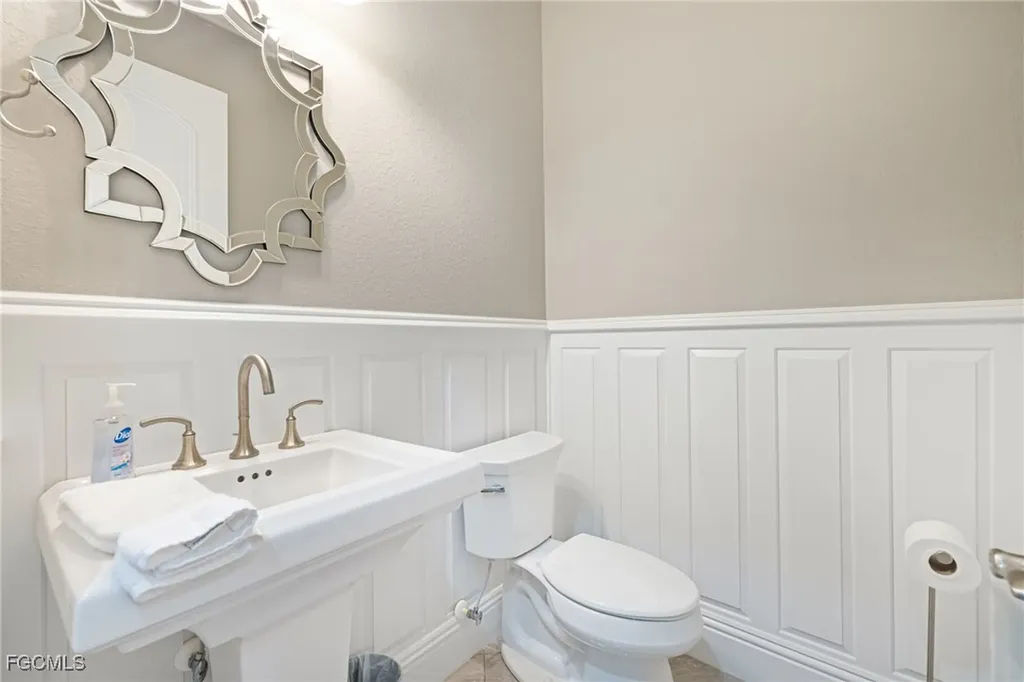 2262 SE 28th Street Cape Coral FL 33904