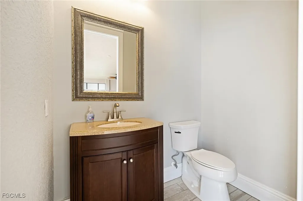 2262 SE 28th Street Cape Coral FL 33904