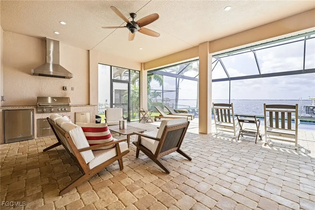 2262 SE 28th Street Cape Coral FL 33904