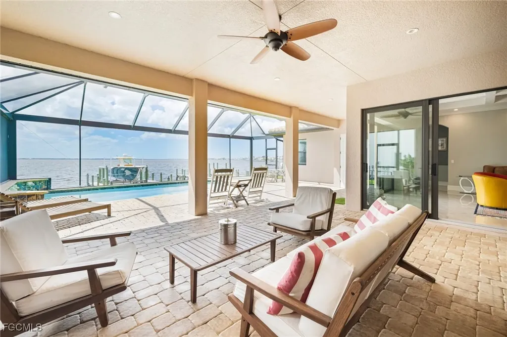 2262 SE 28th Street Cape Coral FL 33904