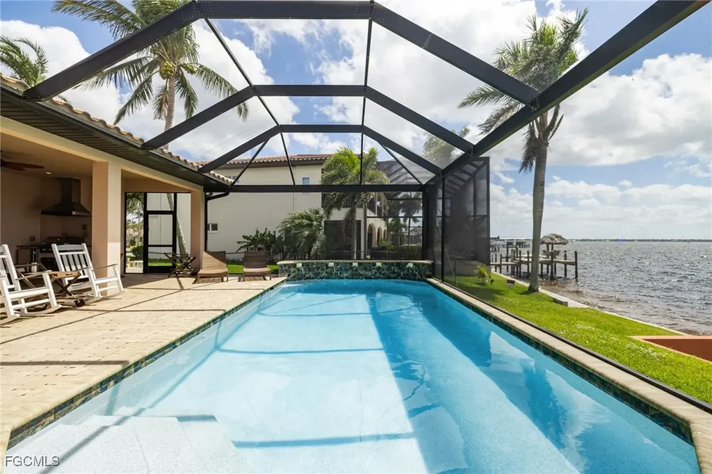 2262 SE 28th Street Cape Coral FL 33904