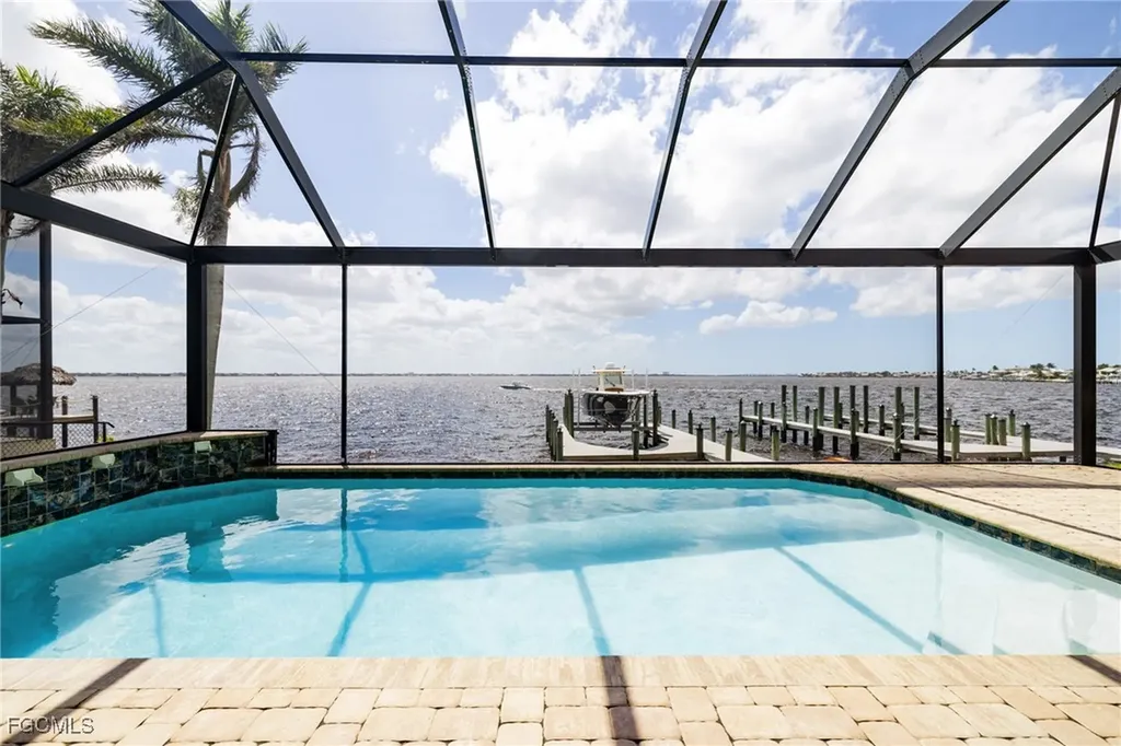 2262 SE 28th Street Cape Coral FL 33904