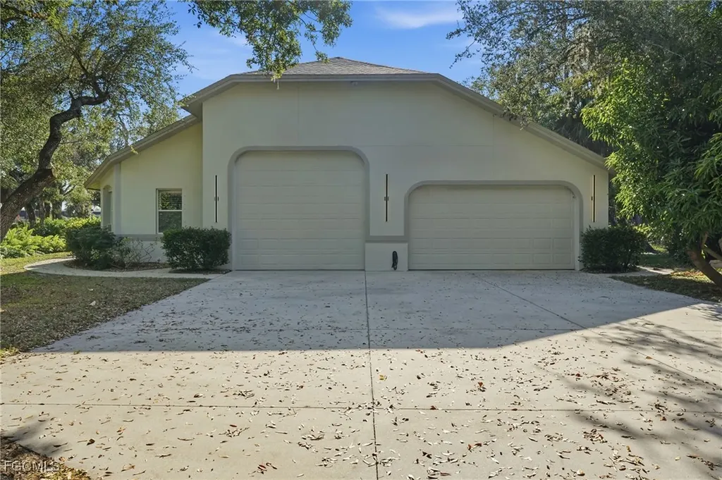 5633 Grey Fox Run Fort Myers FL 33912