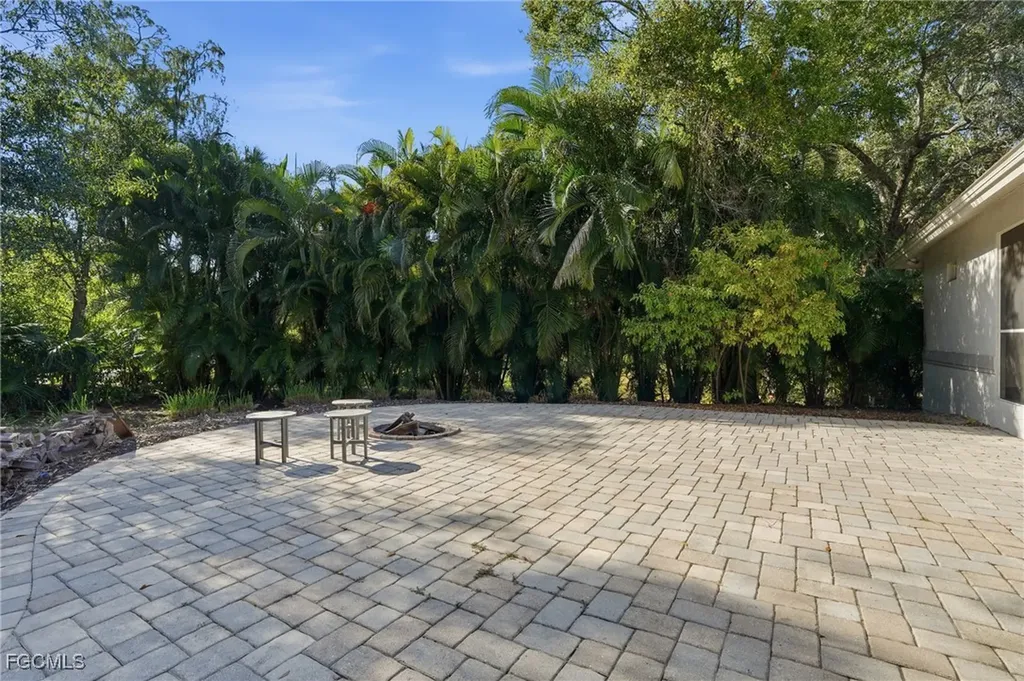 5633 Grey Fox Run Fort Myers FL 33912