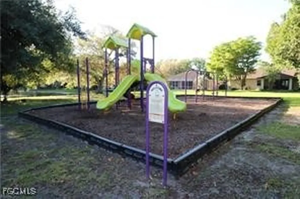 5633 Grey Fox Run Fort Myers FL 33912