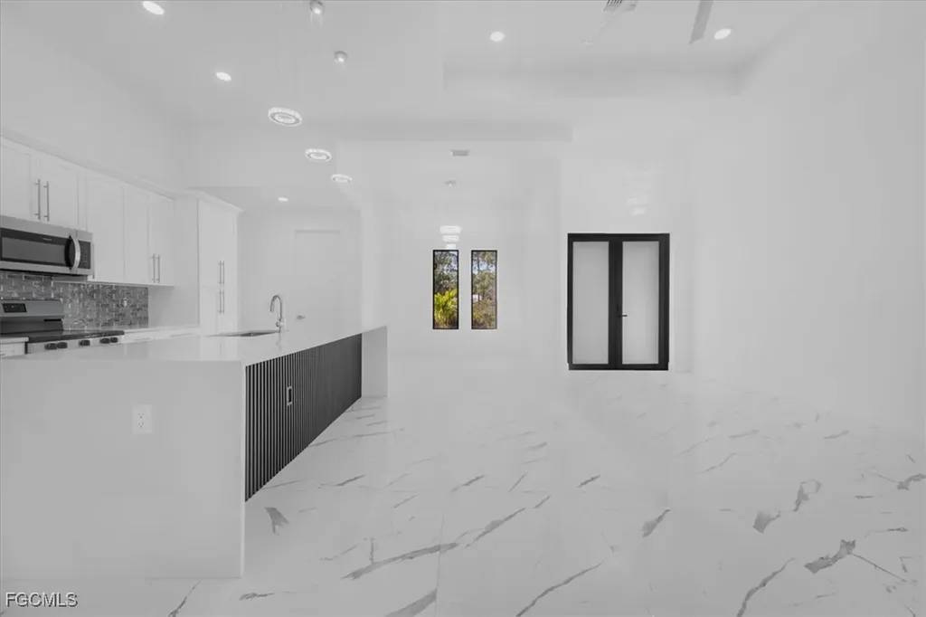 2218 Truman Avenue Alva FL 33920