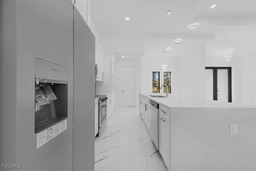 2218 Truman Avenue Alva FL 33920