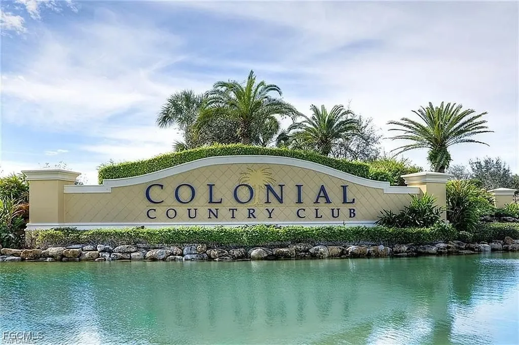 10018 Oakhurst Way Fort Myers FL 33913