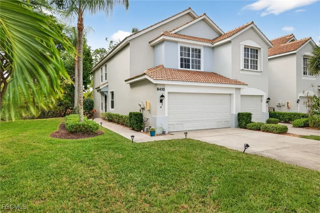 8410 Village Edge Circle Fort Myers FL 33919