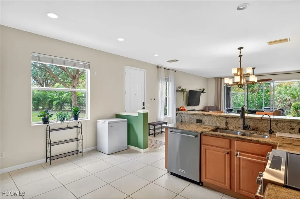 8410 Village Edge Circle Fort Myers FL 33919