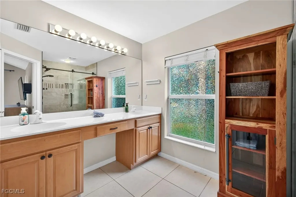 8410 Village Edge Circle Fort Myers FL 33919