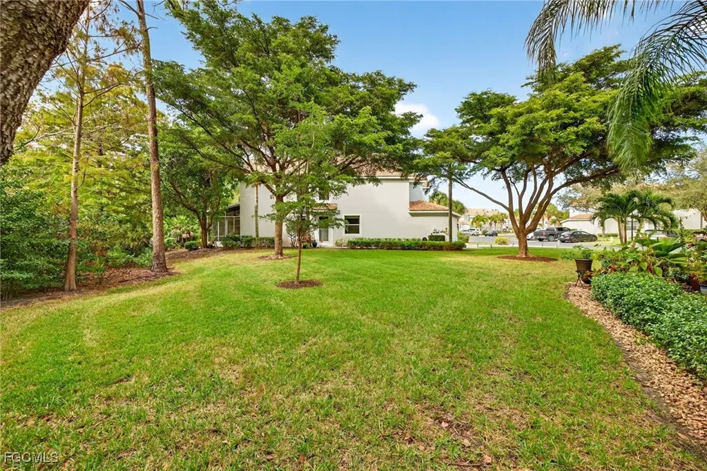 8410 Village Edge Circle Fort Myers FL 33919