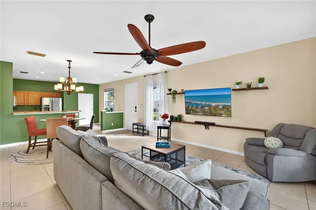 8410 Village Edge Circle Fort Myers FL 33919