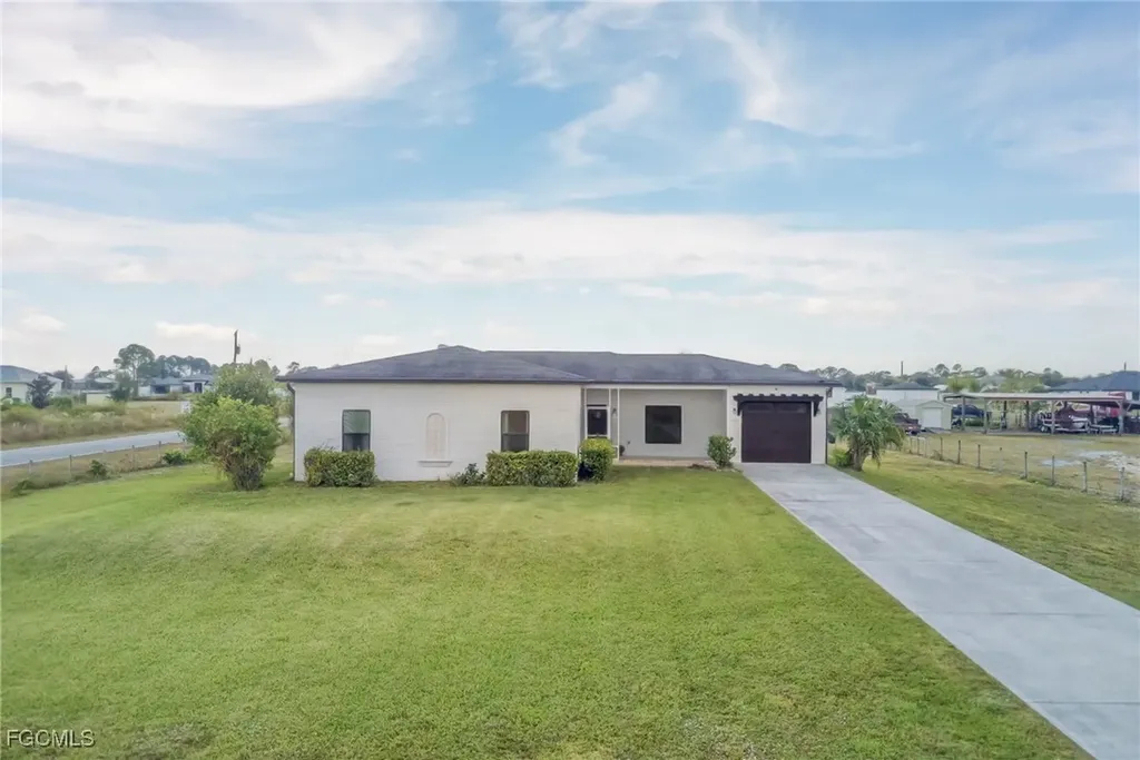 7717 16th Terrace Labelle FL 33935