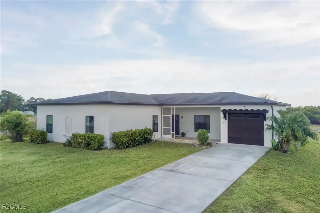 7717 16th Terrace Labelle FL 33935