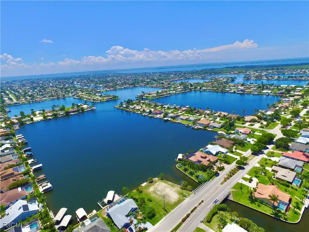 4817 Skyline Boulevard Cape Coral FL 33914