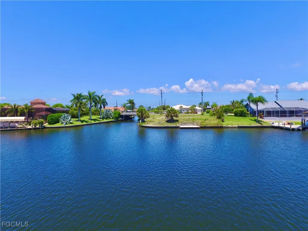 4817 Skyline Boulevard Cape Coral FL 33914