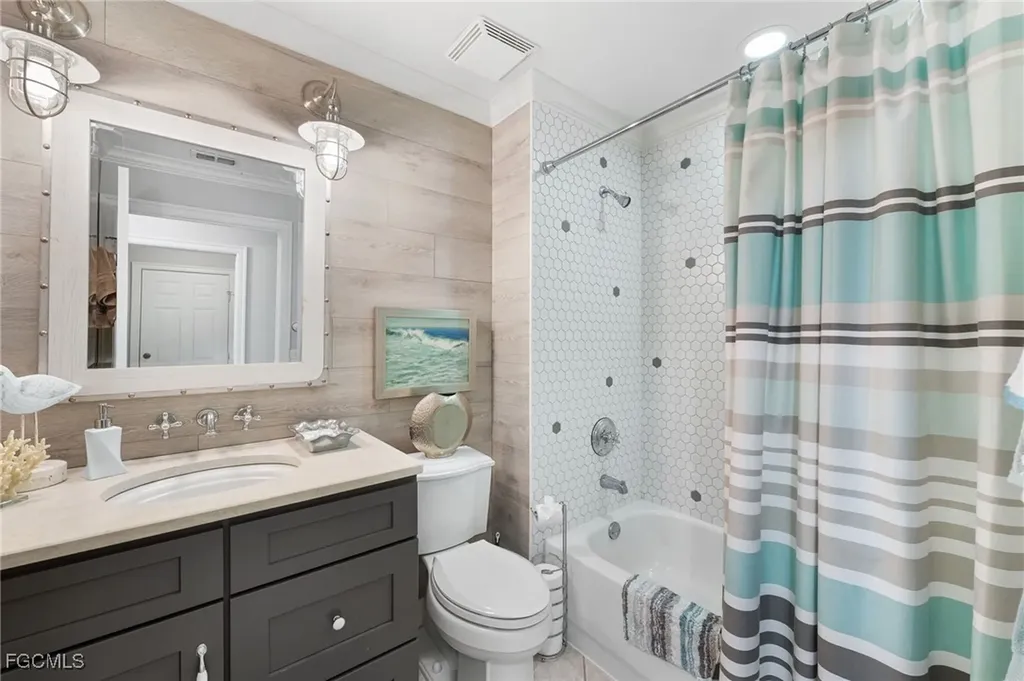 11060 Harbour Yacht Court Fort Myers FL 33908