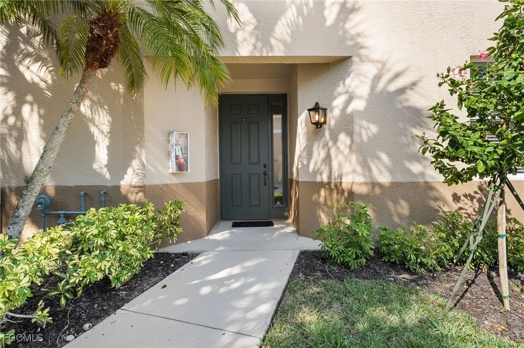 11060 Harbour Yacht Court Fort Myers FL 33908