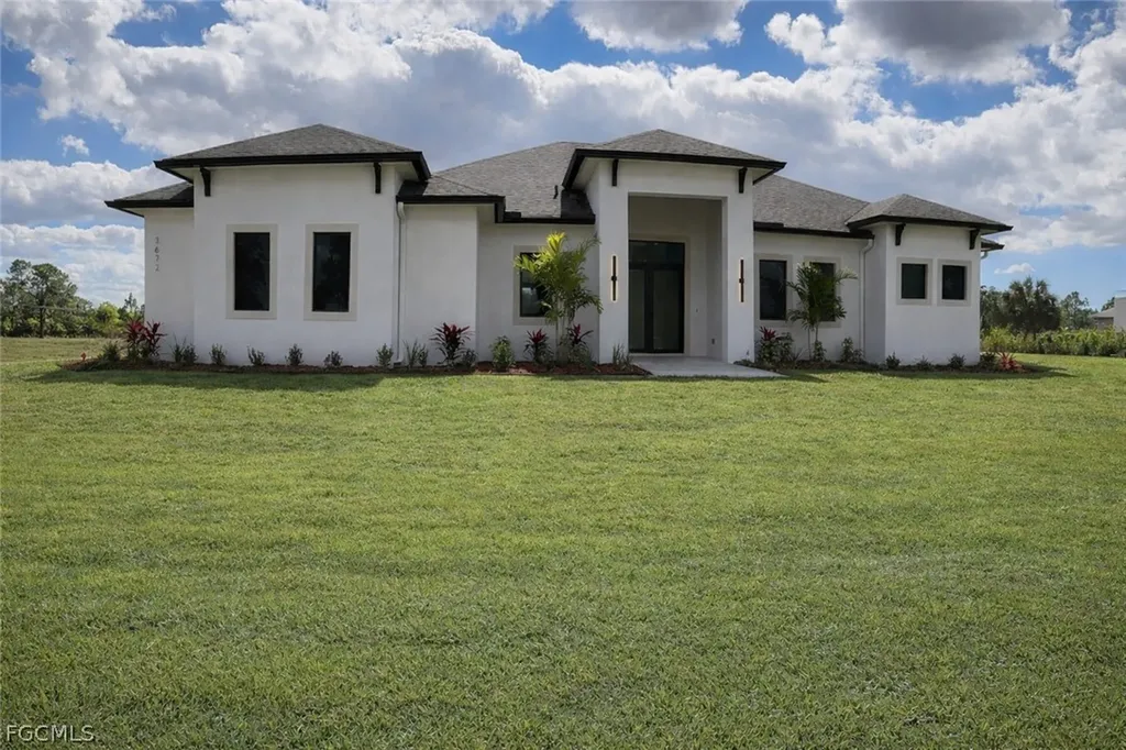 3672 68th Avenue NE Naples FL 34120