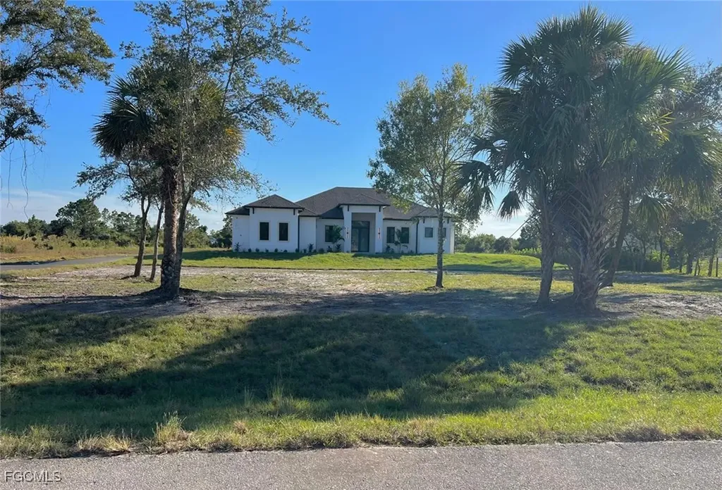 3672 68th Avenue NE Naples FL 34120
