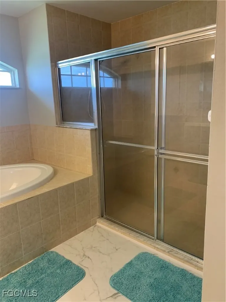 420 NE 15th Terrace Cape Coral FL 33909