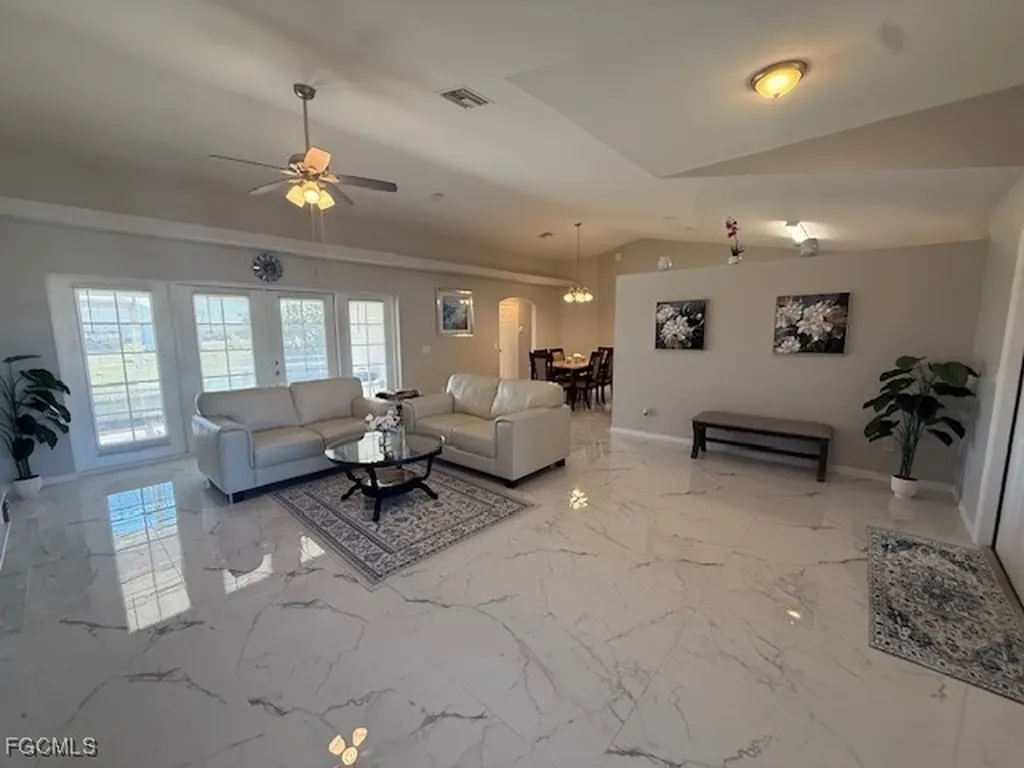 420 NE 15th Terrace Cape Coral FL 33909