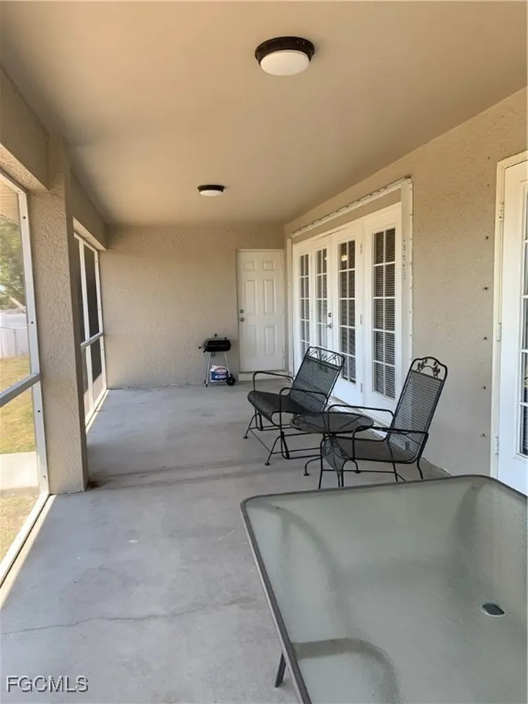 420 NE 15th Terrace Cape Coral FL 33909