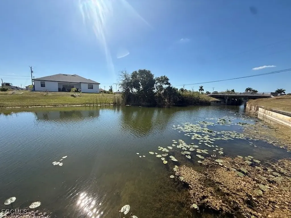 420 NE 15th Terrace Cape Coral FL 33909