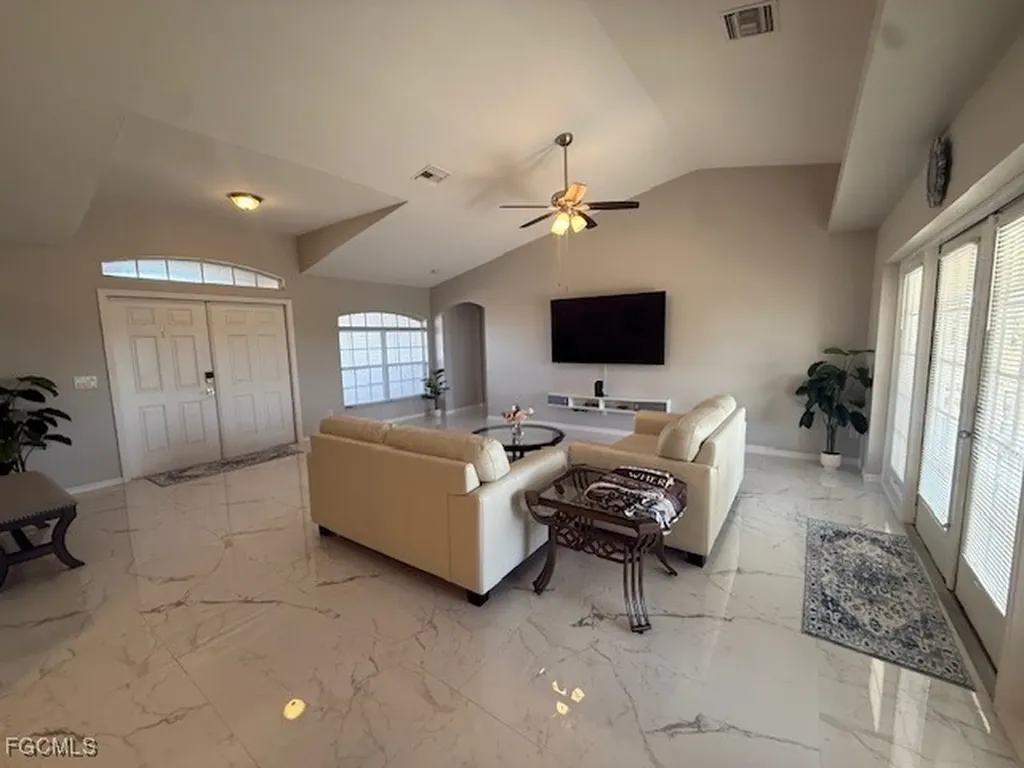 420 NE 15th Terrace Cape Coral FL 33909