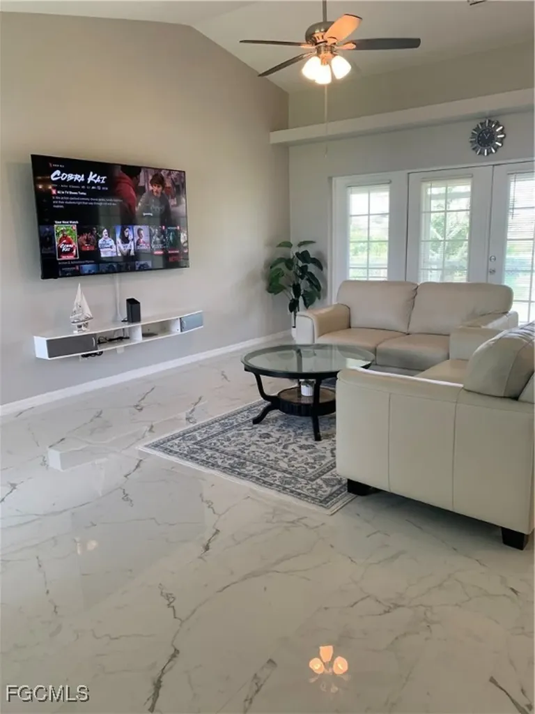 420 NE 15th Terrace Cape Coral FL 33909