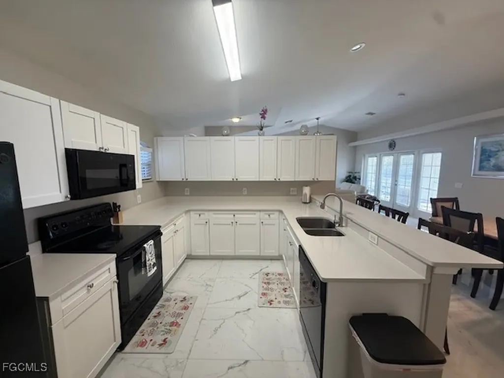 420 NE 15th Terrace Cape Coral FL 33909