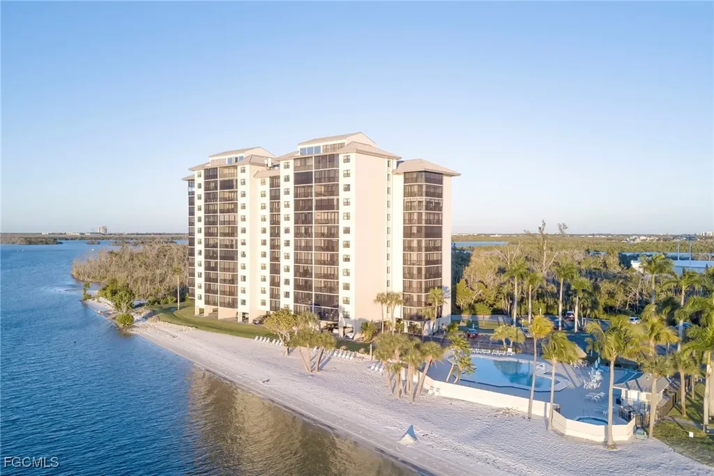 17080 Harbour Point Drive Fort Myers FL 33908