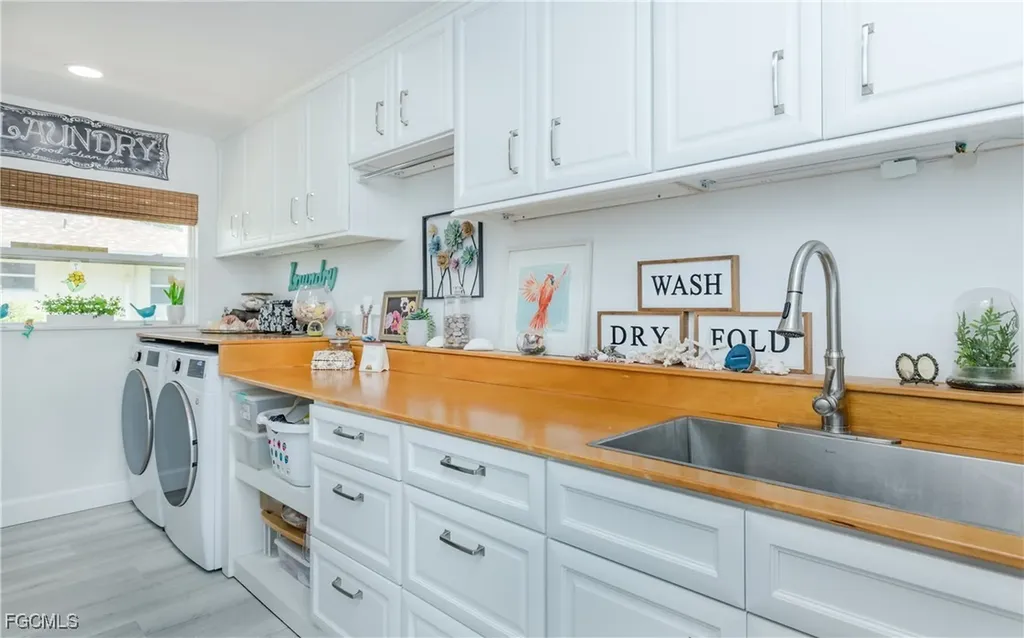 5347 Malibu Court Cape Coral FL 33904